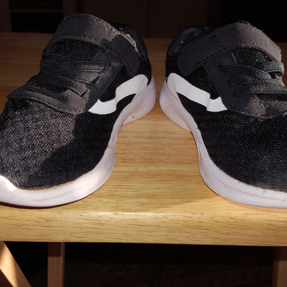 Size 10 toddler boys sneakers